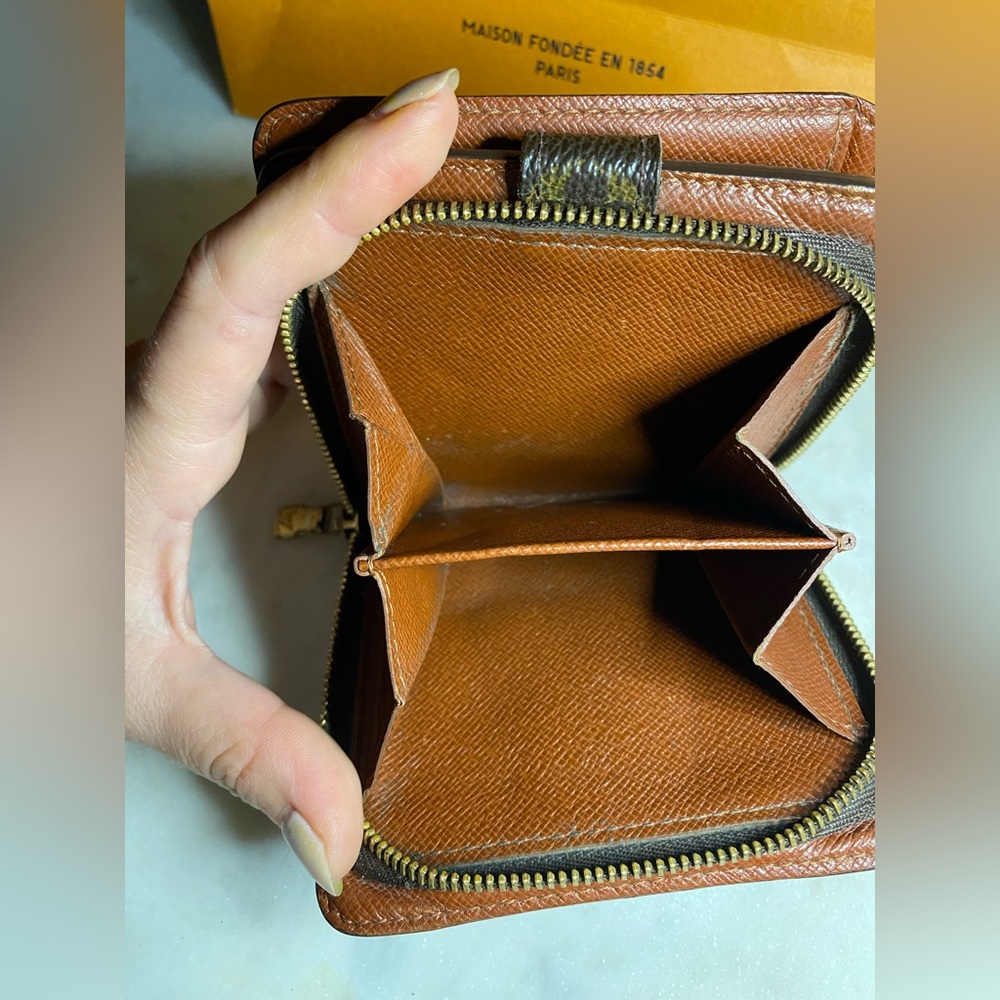 Louis Vuitton men's Wallet - Picture 7 of 8